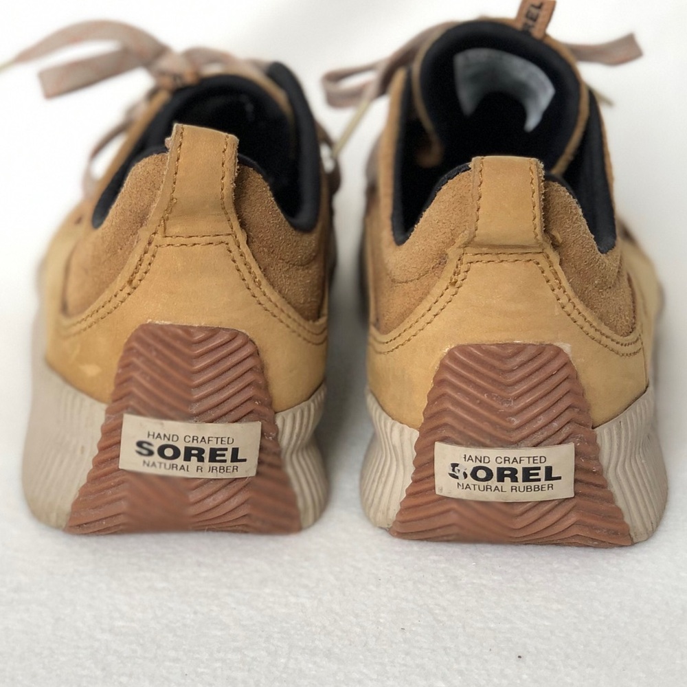 Sorel Out ‘N About Plus waterproof low top sneakers -women’s size 7.5 -tan/brown - Picture 4 of 9